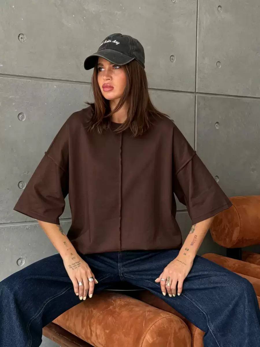 Women's Oversized Raw Seam T-Shirt